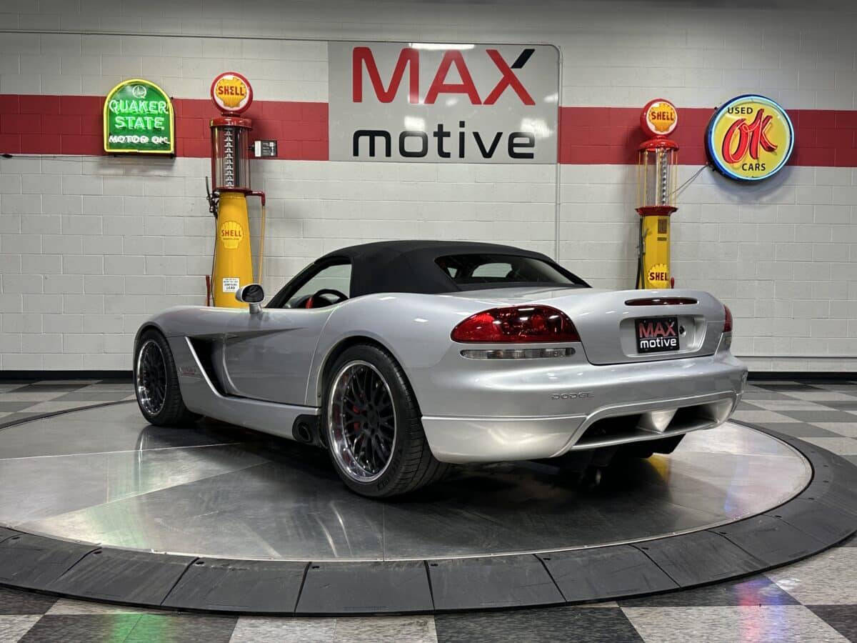 2005 Dodge Viper 6