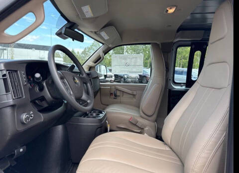 2025 Chevrolet Express 2500