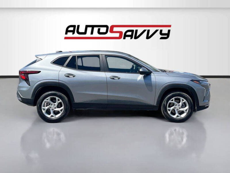 2025 Chevrolet Trax LS