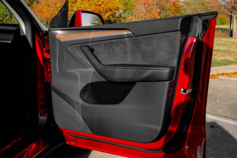 2025 Tesla Model Y Long Range