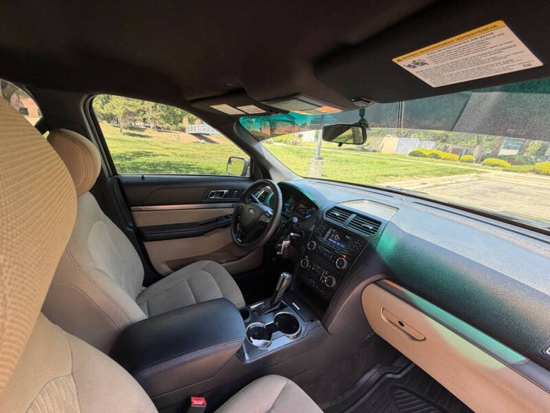 2016 Ford Explorer