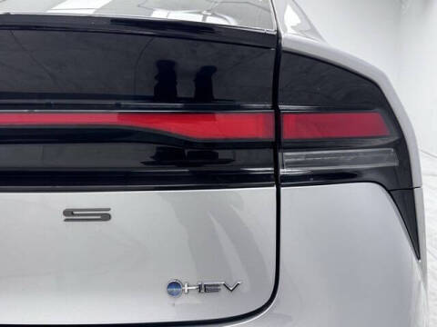 2024 Toyota Prius LE