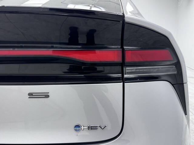 2024 Toyota Prius LE