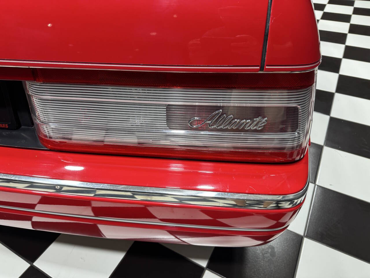 1990 Cadillac Allante 28