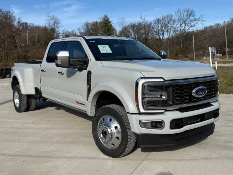 2026 Ford F-450 Super Duty Platinum