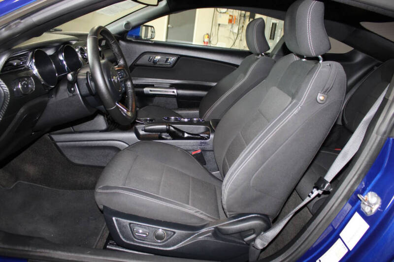 2015 Ford Mustang V6