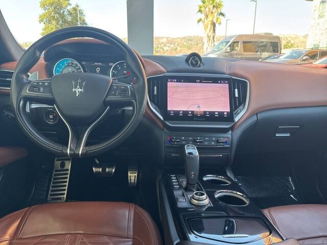 2022 Maserati Ghibli Trofeo