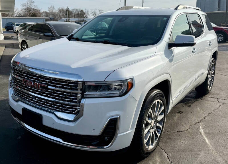 2023 GMC Acadia Denali
