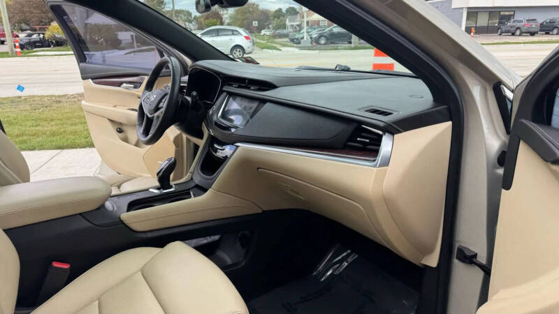 2017 Cadillac XT5 Luxury