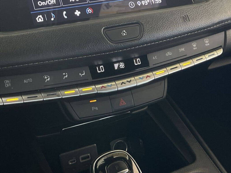 2020 Cadillac XT4 Premium Luxury