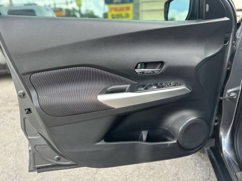 2019 Nissan Kicks SV