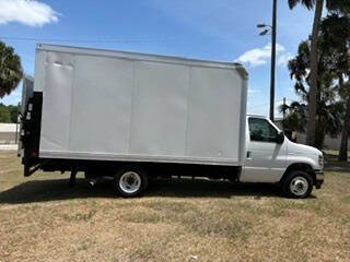 2022 2022  FORD