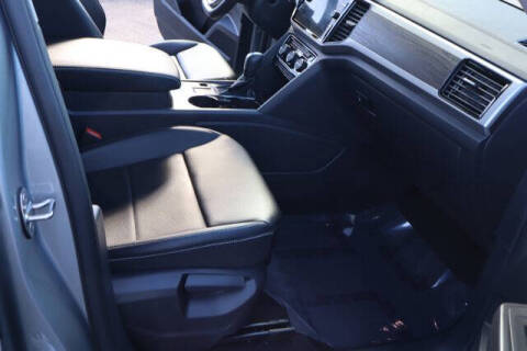 2023 Volkswagen Atlas V6 SE