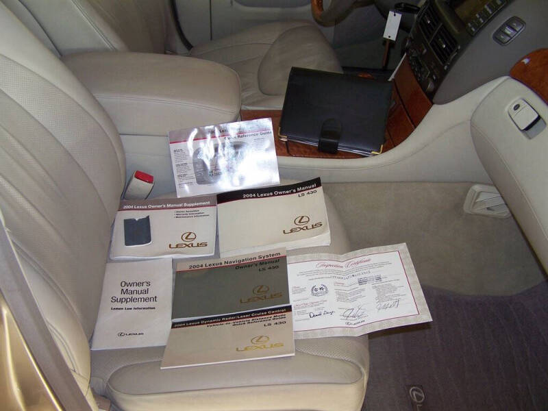 2004 Lexus LS 430