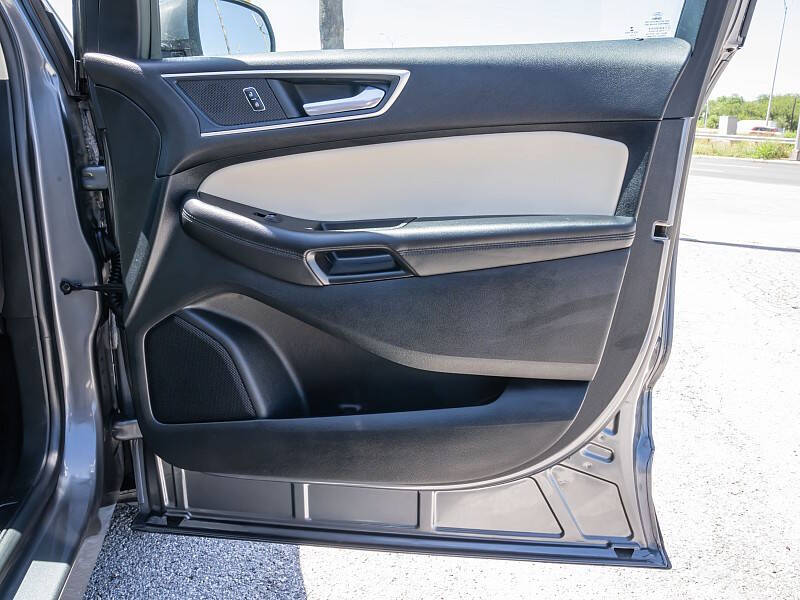 2022 Ford Edge