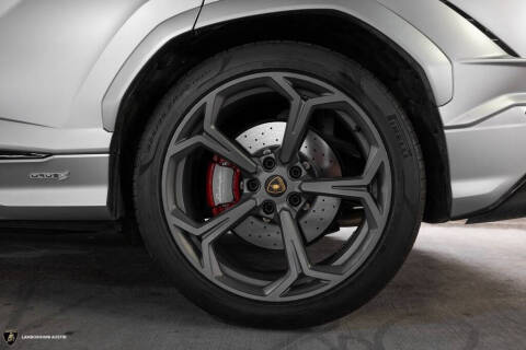 2023 Lamborghini Urus S