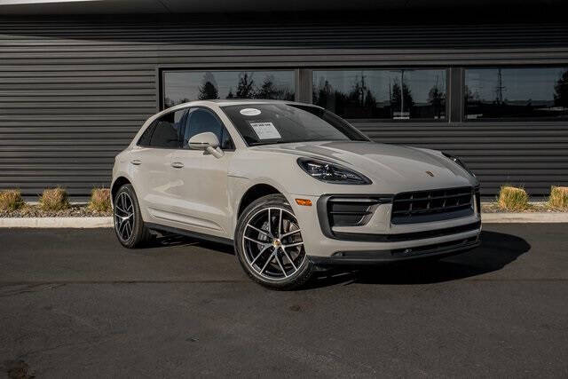 2022 Porsche Macan
