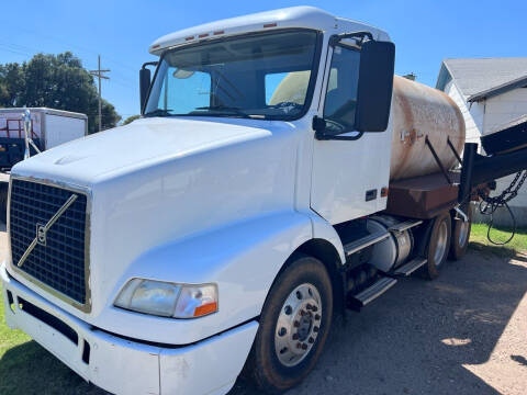 2008 Volvo VNM for sale at Tiger Auto Sales in Guymon OK