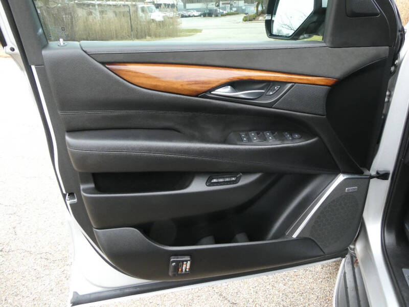 2015 Cadillac Escalade ESV Luxury