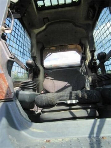 2011 John Deere 329D