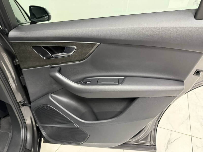 2021 Audi Q7 quattro Premium Plus 55 TFSI