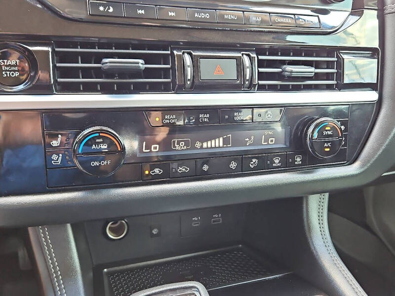 2025 Nissan Pathfinder Platinum