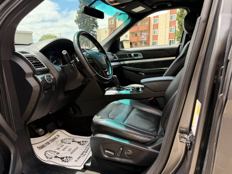 2017 Ford Explorer XLT