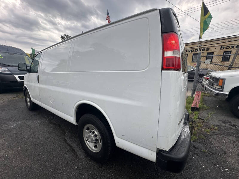 2017 Chevrolet Express 2500