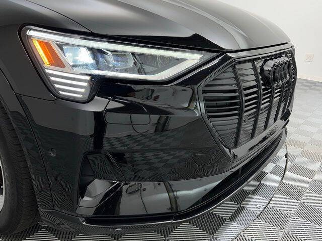 2023 Audi e-tron quattro Premium