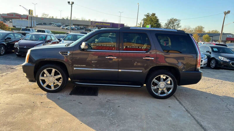 2011 Cadillac Escalade Luxury