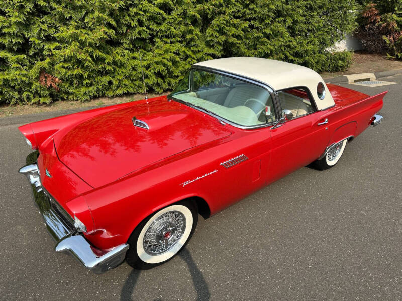 1957 Ford Thunderbird