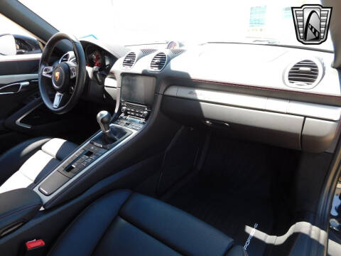 2021 Porsche 718 Boxster