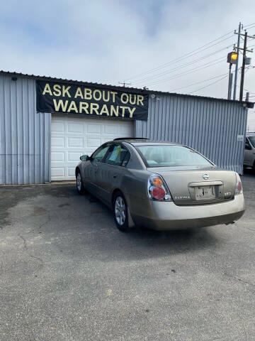 2002 Nissan Altima for sale at CLEAN CUT AUTOS in New Castle DE