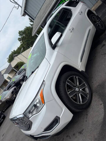 2017 GMC Acadia Denali