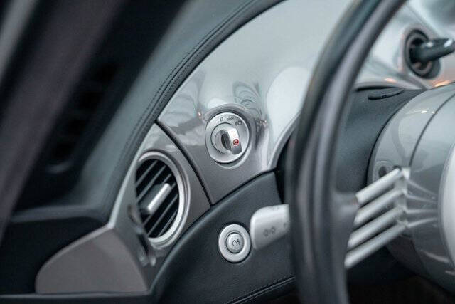 2000 BMW Z8 21