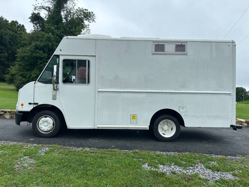 2017 Freightliner MT45 Chassis