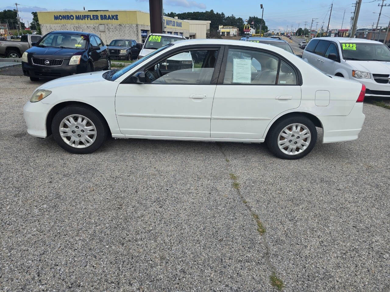 2005 Honda Civic for sale at QUEENSGATE AUTO SALES in York, PA