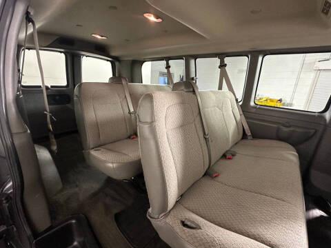 2017 Chevrolet Express LS 2500