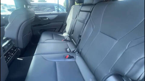 2025 Lexus LX 600 F SPORT Handling