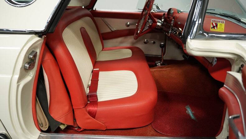 1956 Ford Thunderbird