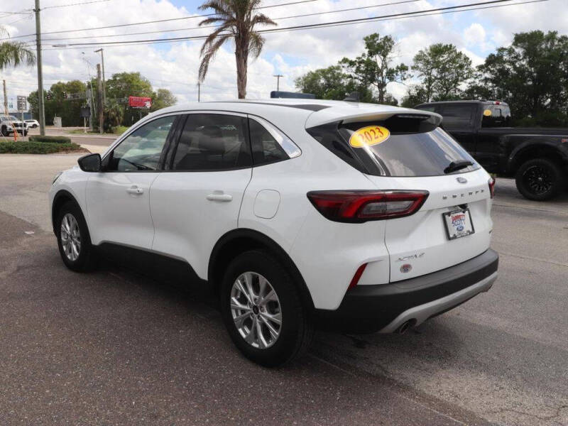 2023 Ford Escape Hybrid Active