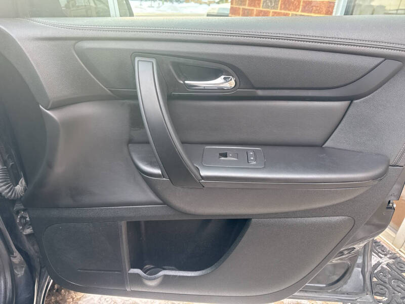 2015 GMC Acadia SLE-2