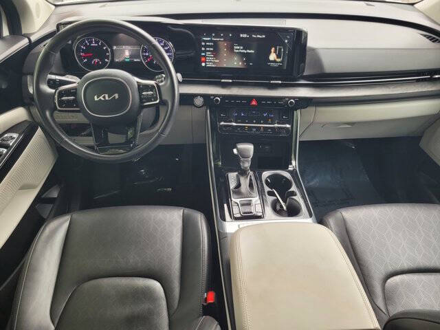 2024 Kia Carnival EX