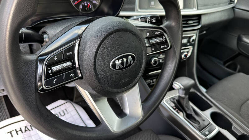 2019 Kia Optima LX photo 13