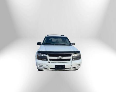 2006 Chevrolet TrailBlazer EXT for sale at R&R Car Company in Mount Clemens MI