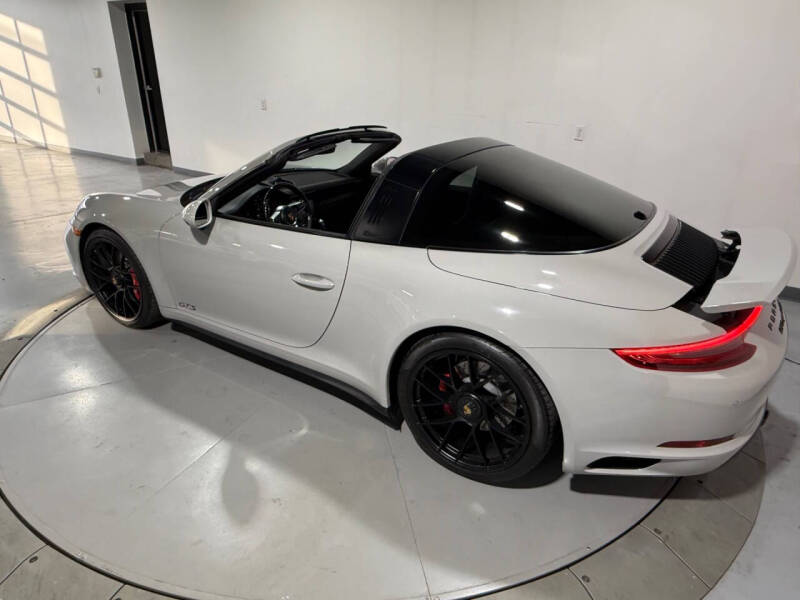 2018 Porsche 911 Targa 4 GTS