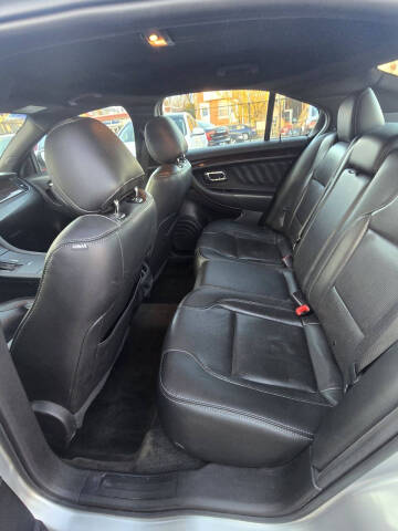 2013 Ford Taurus Limited