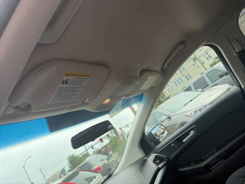 2015 Ford Edge SE
