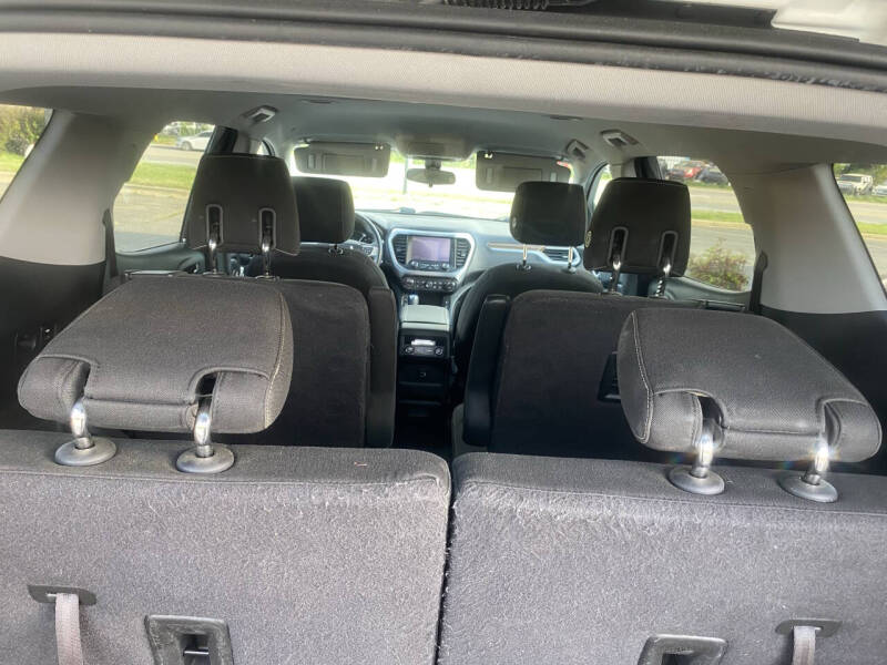 2017 GMC Acadia SLE-2