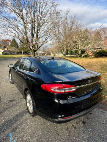 2017 Ford Fusion SE